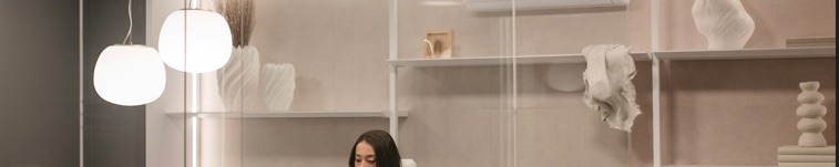 SaintGerman Uana Amorin Luminária Pendente Acabamento Dourado Cloud Ø45cm Vidro Leitoso para Balcão de Cozinha, Quartos, Lavabos e Apartamento - StudioLuce o PD1497DO 